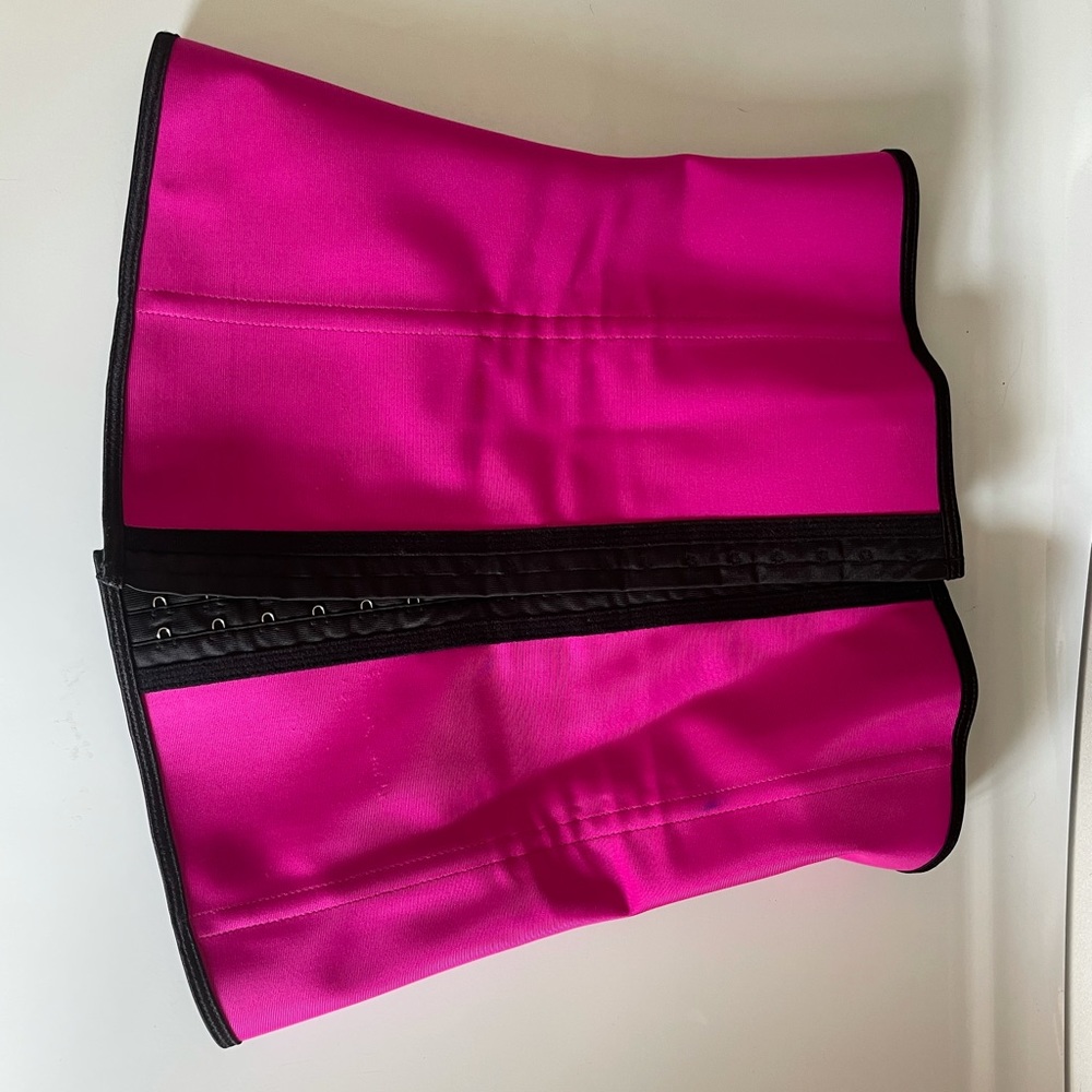 Waist trainer